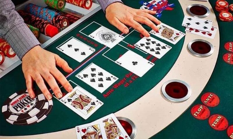 Những Khái Niệm Cơ Bản Trong Poker Khái niệm cơ bản trong game bài